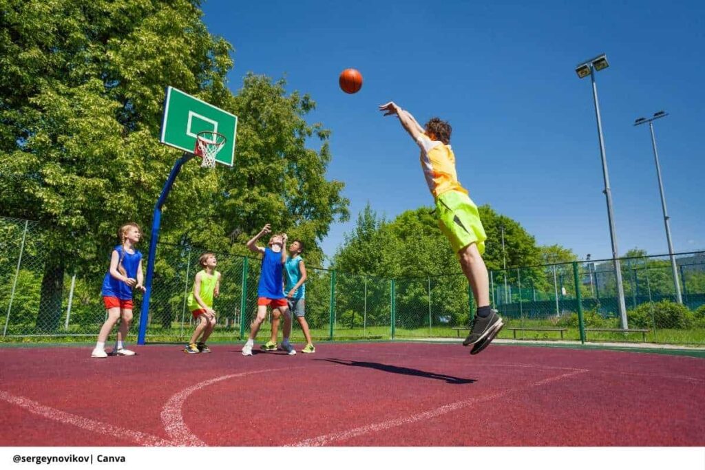 reglas de baloncesto FIBA vs NBA