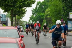 Equipamiento esencial para empezar en el ciclismo de ruta sin gastar de más equipamiento esencial para empezar en el ciclismo de ruta