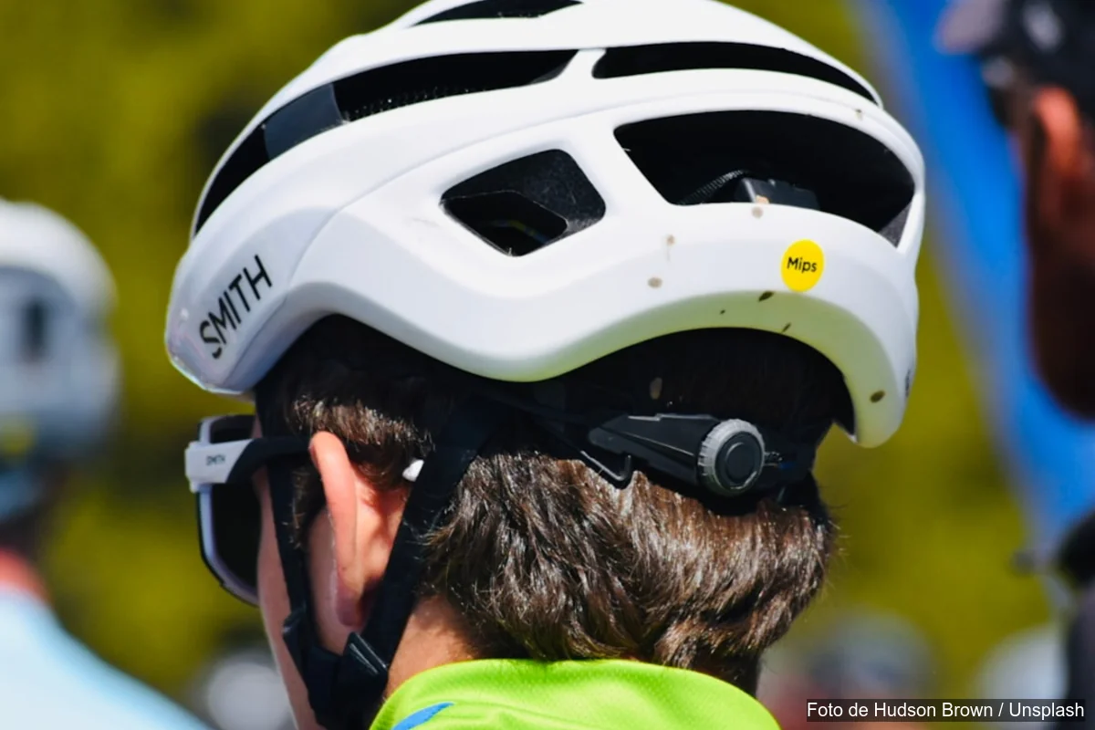 equipamiento esencial para empezar en el ciclismo de ruta equipamiento esencial para empezar en el ciclismo de ruta